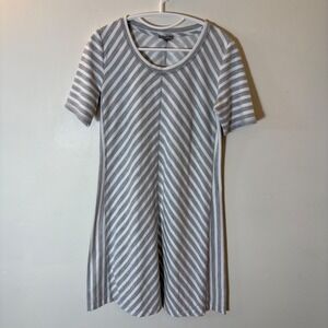 T by Talbots Striped Chevron Knit Dress Womens Petite SP Gray White Short Sleeve